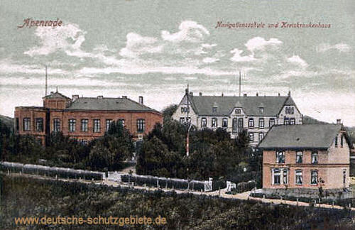 Apenrade, Navigationsschule und Kreiskrankenhaus