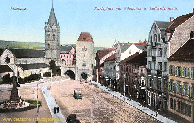 Eisenach, Karlsplatz mit Nikolaitor und Lutherdenkmal