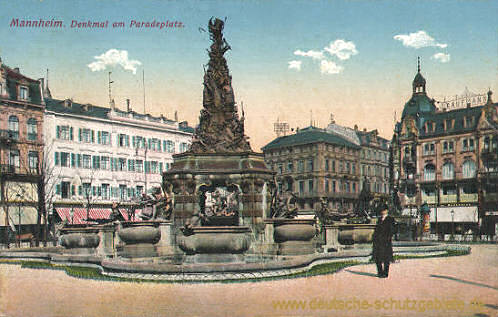 Mannheim, Denkmal am Paradeplatz