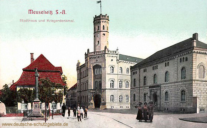 Meuselwitz S.-A., Stadthaus und Kriegerdenkmal