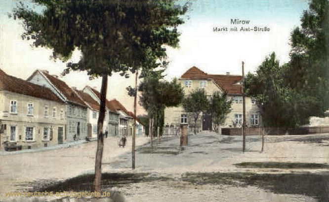 Mirow, Markt mit Amt-Straße
