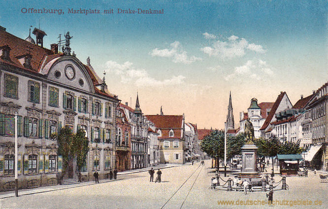 Offenburg, Marktplatz mit Drake-Denkmal