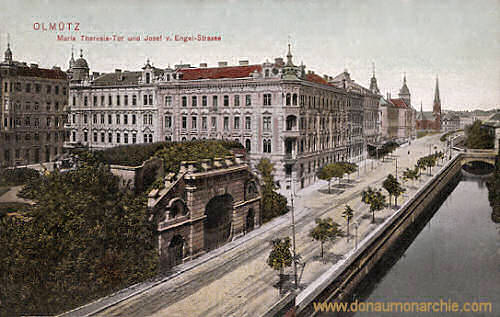 Olmütz, Maria Theresia-Tor und Josef von Engel-Straße
