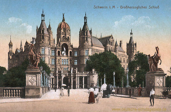 Schwerin i. M., Großherzogliches Schloss