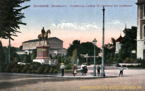 Darmstadt, Paradeplatz, Großherzog Ludwig IV.-Denkmal mit Hoftheater