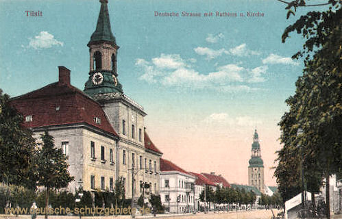 Tilsit, Deutsche Straße mit Rathaus und Kirche