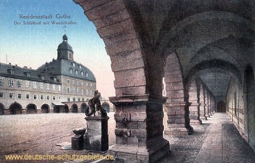 Residenzstadt Gotha. Der Schlosshof mit Wandelhallen