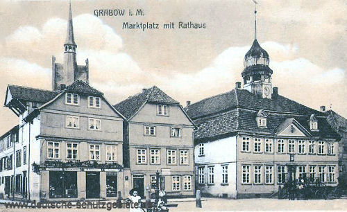 Grabow i. M., Marktplatz und Rathaus