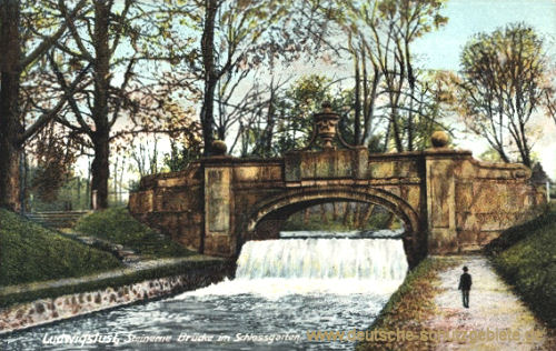 Ludwigslust, Steinerne Brücke im Schlossgarten