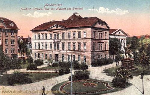 Nordhausen, FriedrichWilhelmPlatz mit Museum und DenkmalBundesstaaten