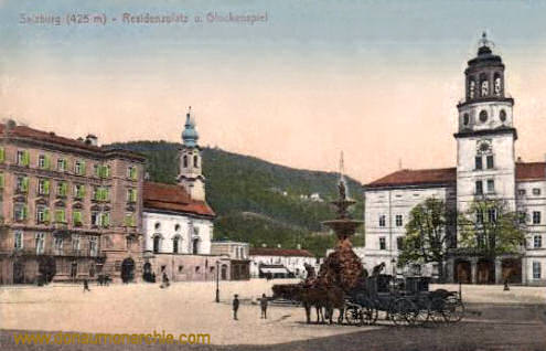 Salzburg, Residenzplatz und Glockenspiel