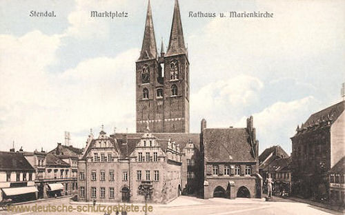 Stendal, Marktplatz, Rathaus und Marienkirche