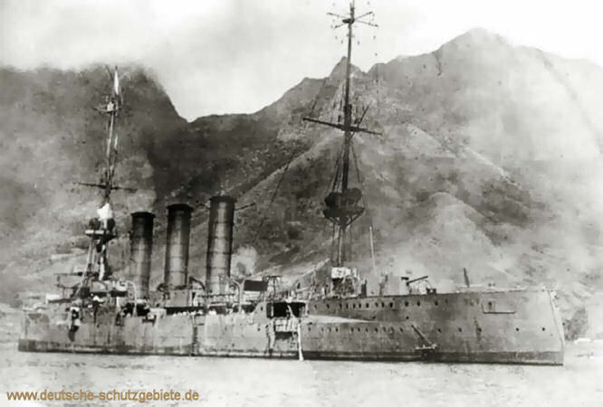 S.M.S. Dresden vor der chilenischen Robison-Insel Juan Fernandez