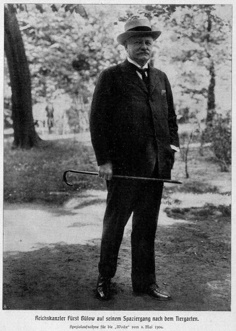 Reichskanzler Fürst Bülow auf seinem Spaziergang nach dem Tiergarten (Berlin 8. Mai 1906)