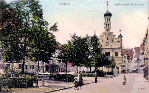 Kempten, Rathausplatz mit Rathaus