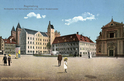 Regensburg, Moltkeplatz mit Karmelitenkirche und Institut Niedermünster