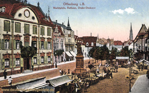 Offenburg, Marktplatz, Rathaus, Drake-Denkmal