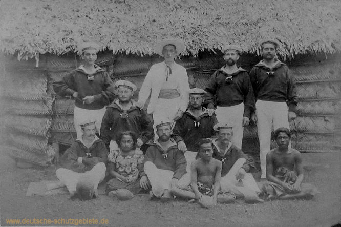 Besatzungsmitglieder S.M.S. Bussard auf Samoa