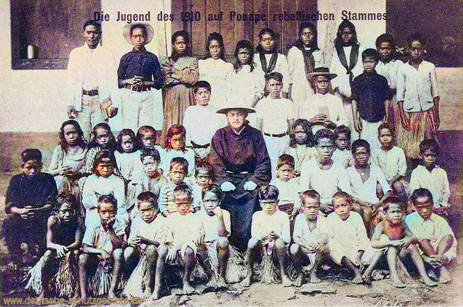 Karolinen. Die Jugend des 1910 auf Ponape rebellischen Stammes.