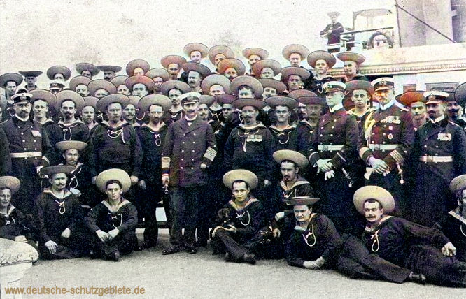 Kaiser Wilhelm II. mit Hohenzollernmannschaft Kommandant K. z. S. Graf Platen.
