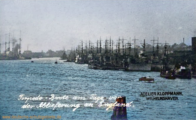 Torpedo-Boote am Tage vor der Ablieferung an England. Atelier Kloppmann, Wilhelmshaven.