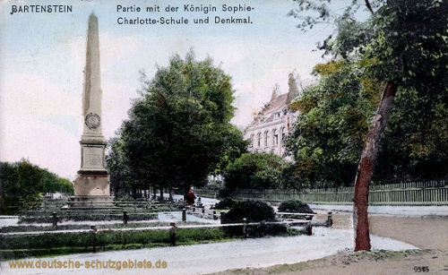 Bartenstein Opr. Partie mit der Königin Sophie-Charlotte-Schule und Denkmal.